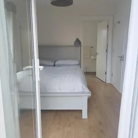 Knightstown * Knights Town