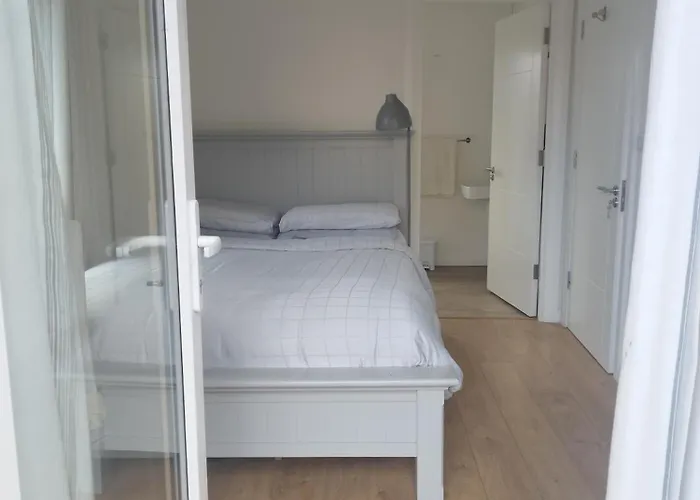 Knightstown * Knights Town